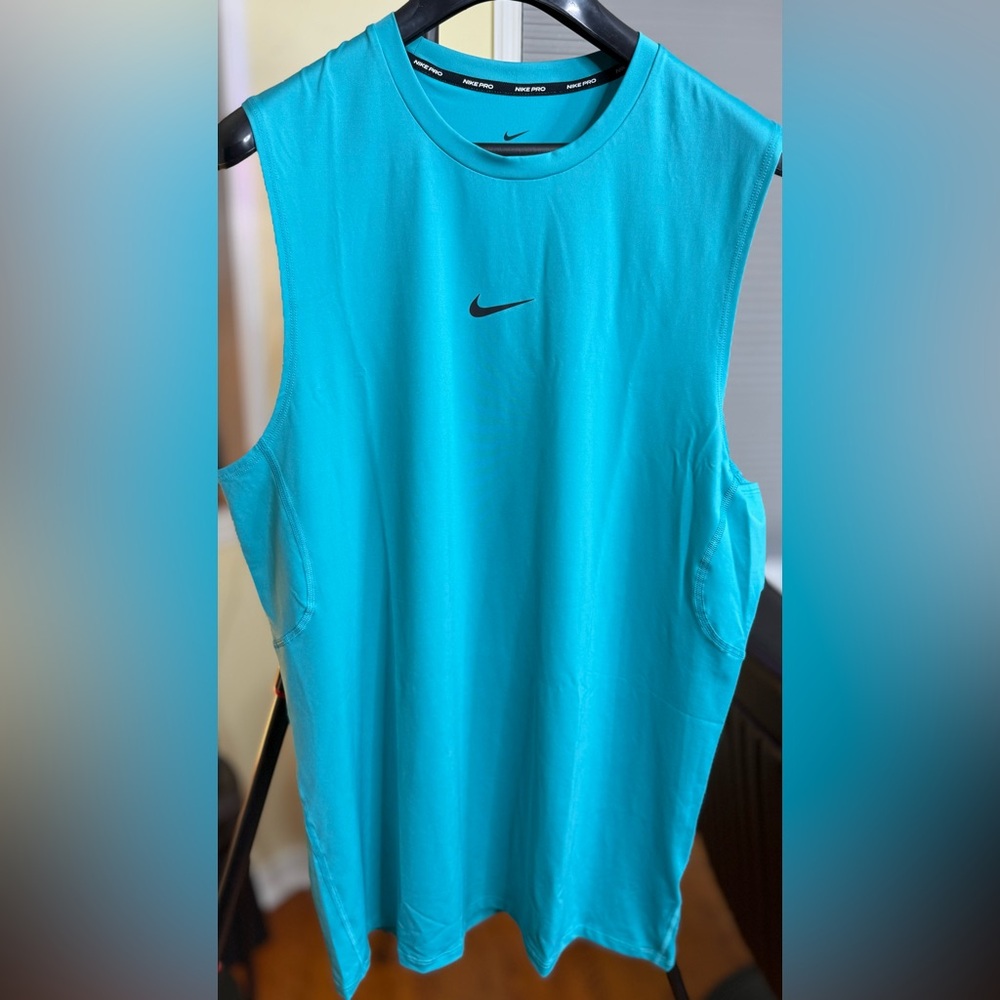 Beautiful Nike Training Top!!!